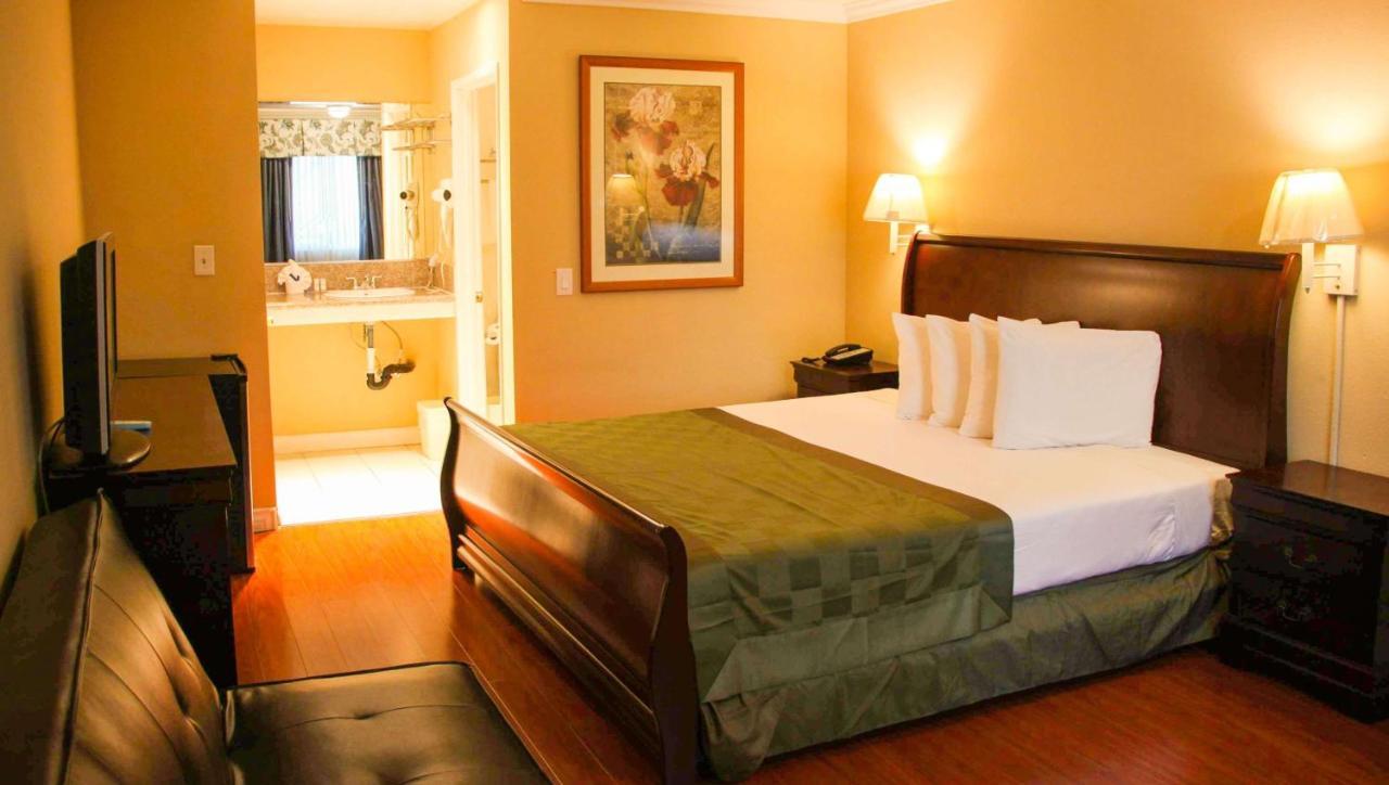 Ambassador Inn Alhambra Kültér fotó